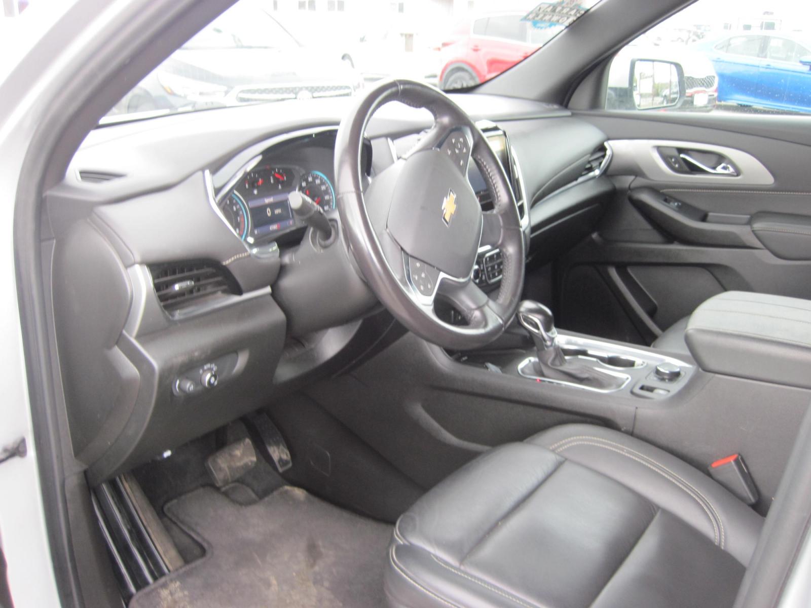 2022 silver /black Chevrolet Traverse LT AWD (1GNEVHKW0NJ) , automatic transmission, located at 9530 Old Seward Highway, Anchorage, AK, 99515, (907) 349-3343, 61.134140, -149.865570 - Nice Chevrolet Traverse LT AWD, Leather seat, 4 bucket seats, come take a test drive. - Photo #11
